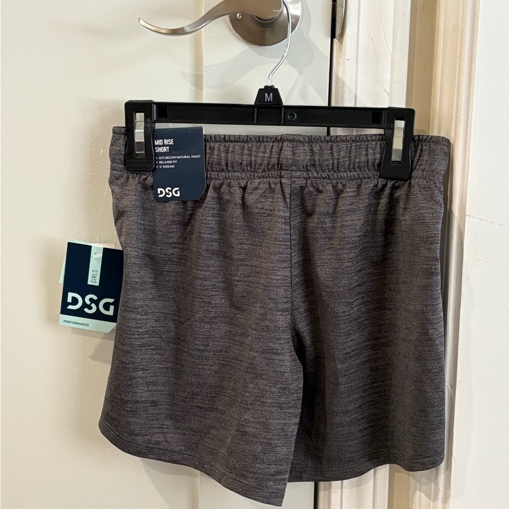 NWT DSG shorts, size smalll